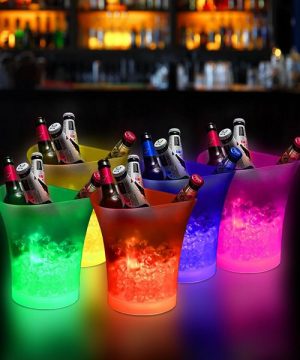 LED kofa za led sa automatskom promenom 7 boja i zvučnikom